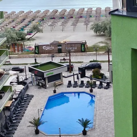 Apartment Mamaia Nord & Alezzi 20 M De Plaja *