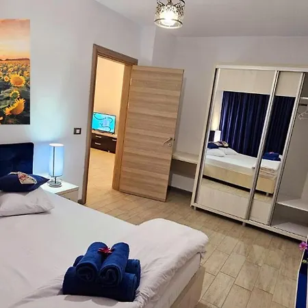 Mamaia Nord & Alezzi 20 M De Plaja * Năvodari
