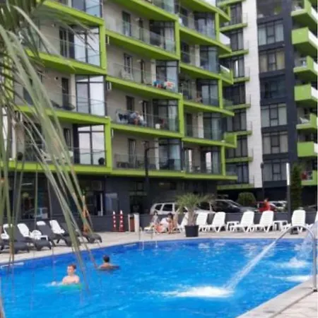 Mamaia Nord & Alezzi 20 M De Plaja * Năvodari