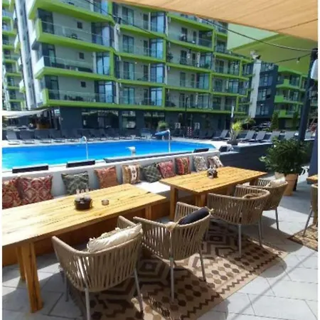 Apartment Mamaia Nord & Alezzi 20 M De Plaja Năvodari