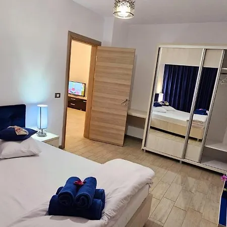 Apartment Mamaia Nord & Alezzi 20 M De Plaja Năvodari