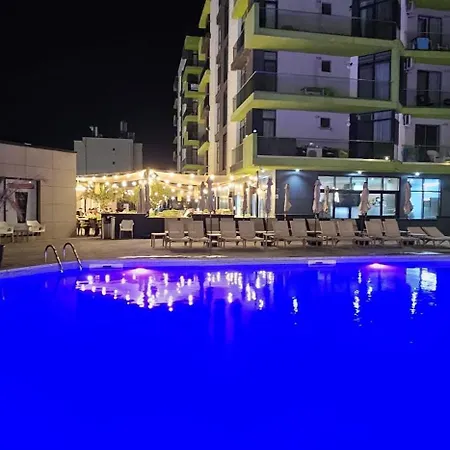 Mamaia Nord & Alezzi 20 M De Plaja * Năvodari