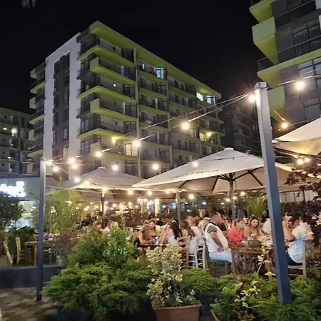 Mamaia Nord & Alezzi 20 M De Plaja * Năvodari