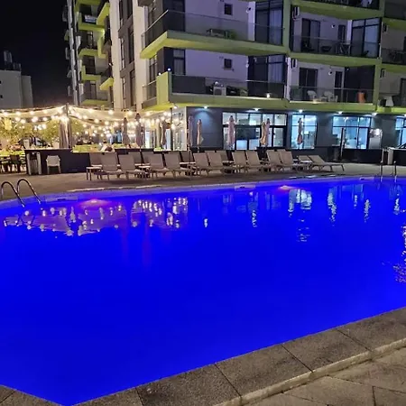Mamaia Nord & Alezzi 20 M De Plaja Apartament