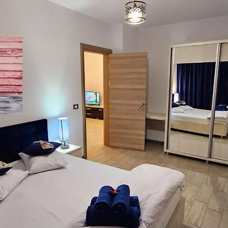Mamaia Nord & Alezzi 20 M De Plaja * Năvodari