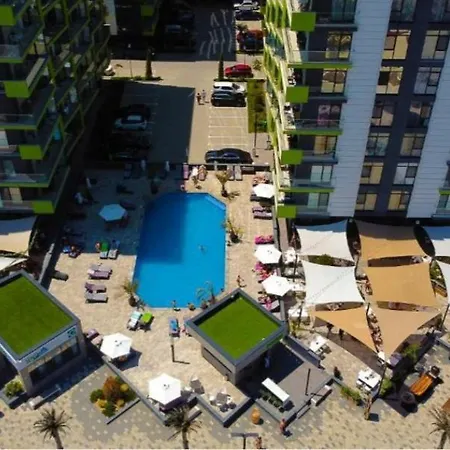 Mamaia Nord & Alezzi 20 M De Plaja